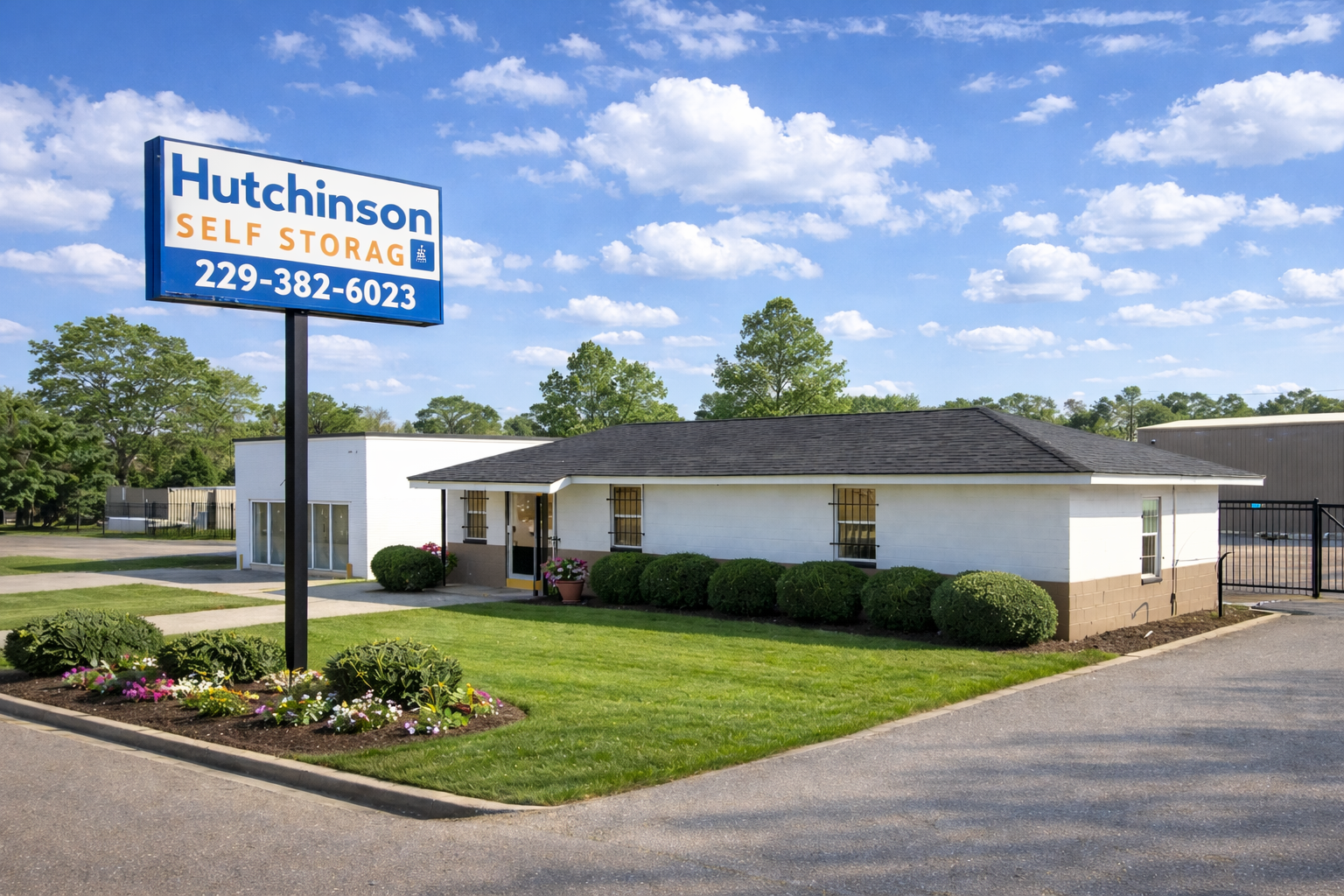 Hutchinson Self Storage Tifton office